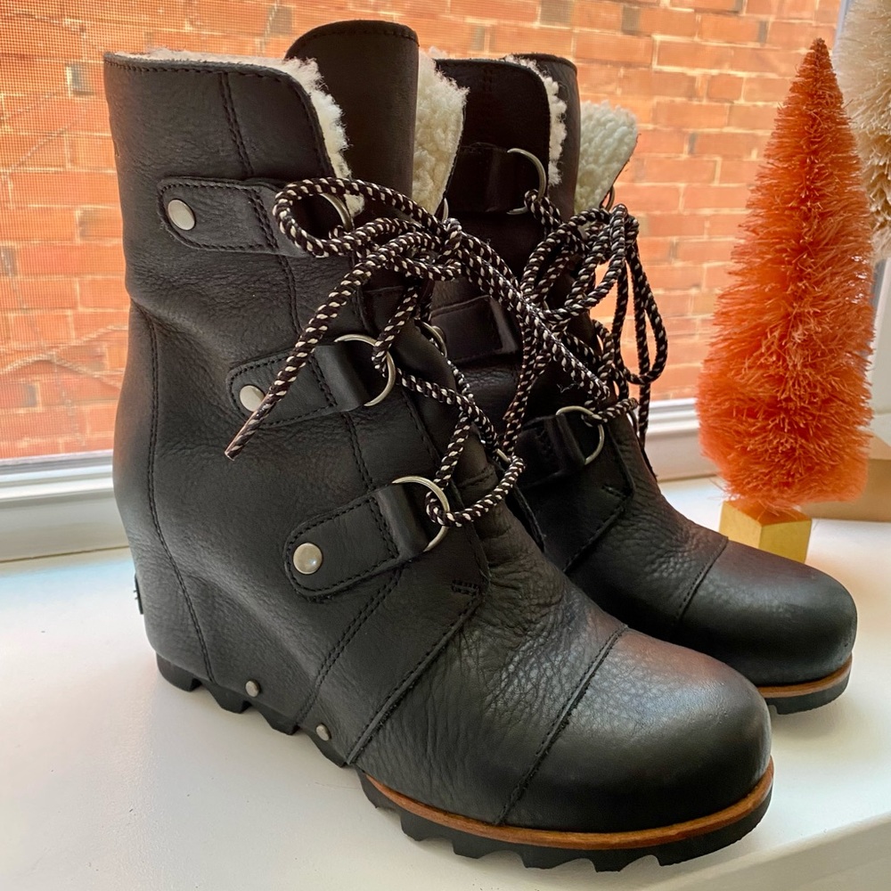 Sorel Joan of Arctic “Wedge Mid Shearling” wedge boots